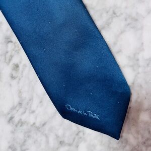 Oscar De La Renta VTG Turquoise Blue With Polka Dots Skinny Tie